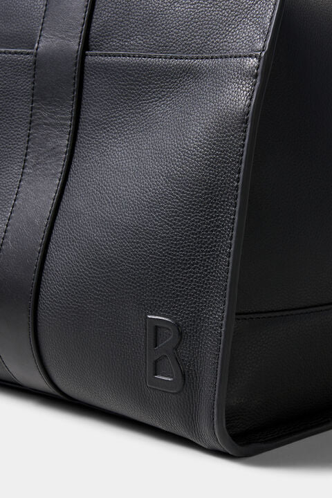 Weekender Kiroro Erik In Black