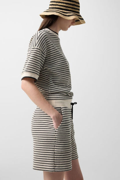 Steena Jacquard Jersey Shorts In Cream/Black